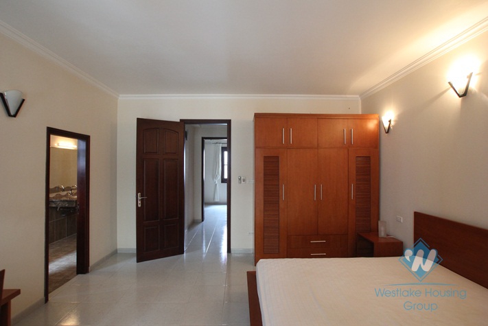 House for rent with 4 bedrooms and 4 bathrooms in Westlake, Tay Ho District, Ha Noi